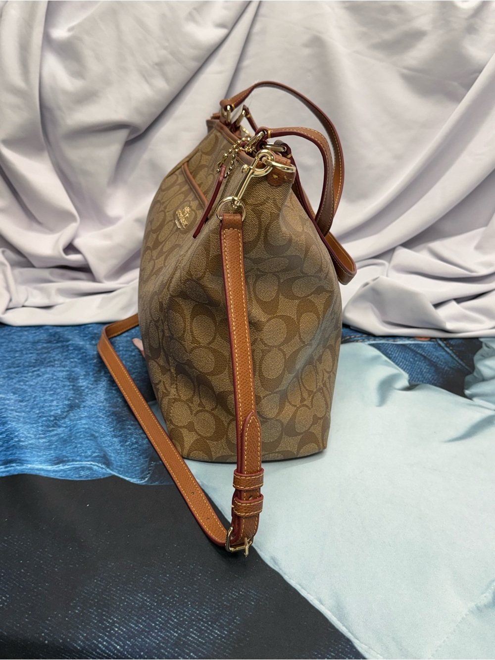(new+tag) Coach Signature Tote / Shoulder Bag / Crossbody in Khaki Saddle Brown - Picture 4 of 16